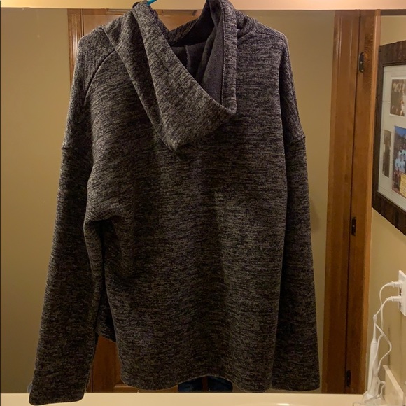 American Eagle Sweater - Picture 2 of 3